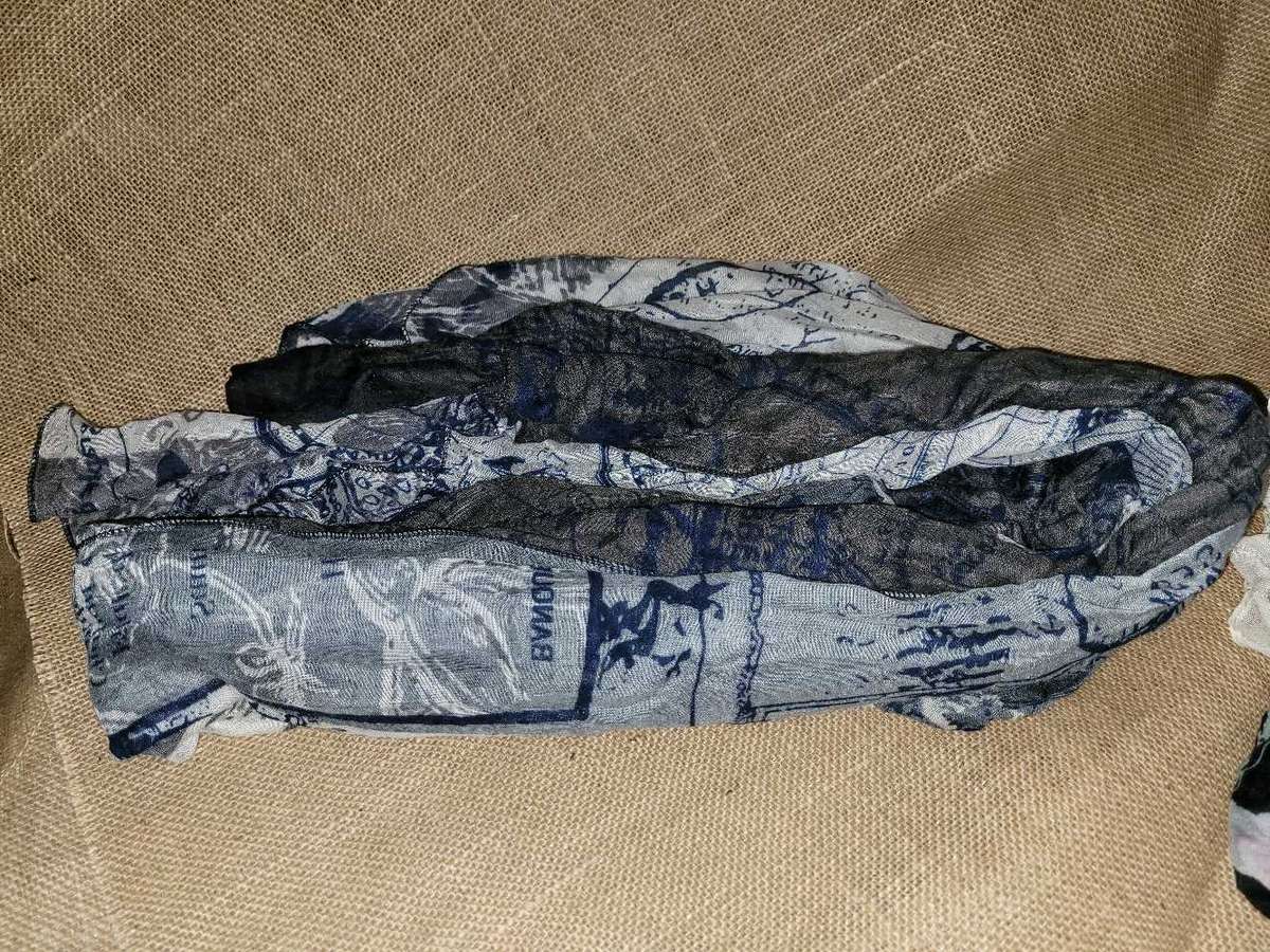 Various scarves and snoods