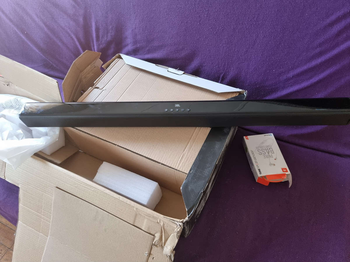 JBL Sound Bar wth Subwpofer