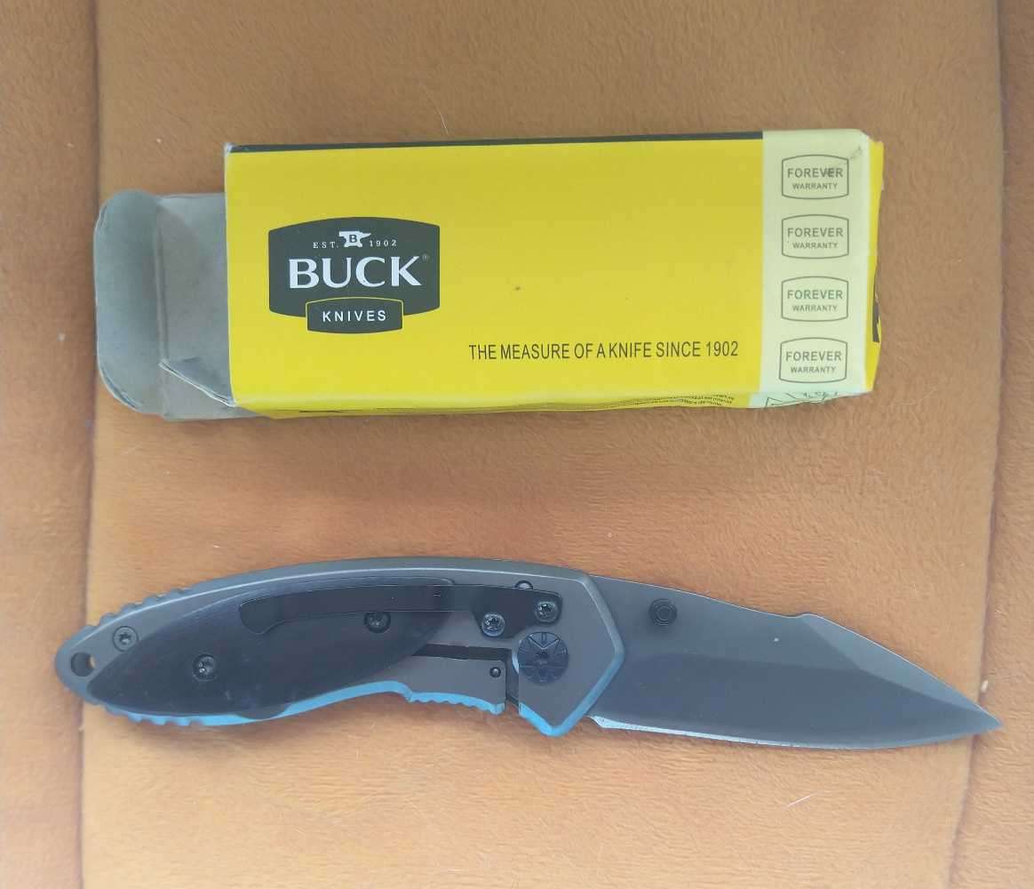 Buck side lock Folder