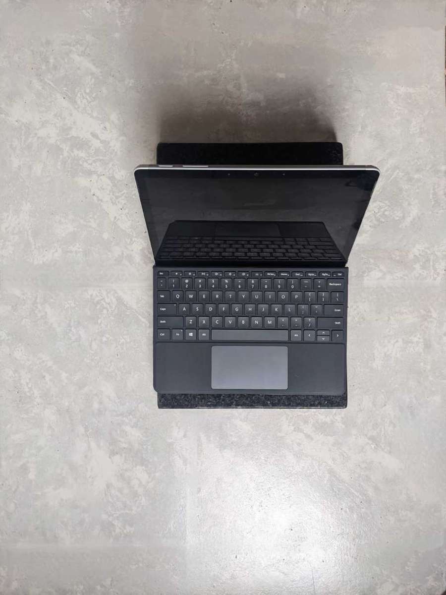 Microsoft Surface GO2