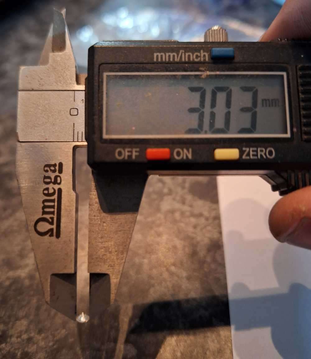 8x Natural old mined diamonds