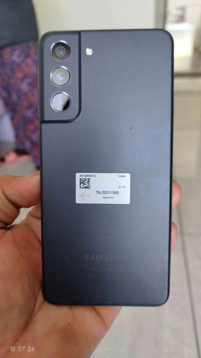 Samsung S21fe 128GB/6GB Dual SIM black colour (Pre Owned) ON SALE !!!!!