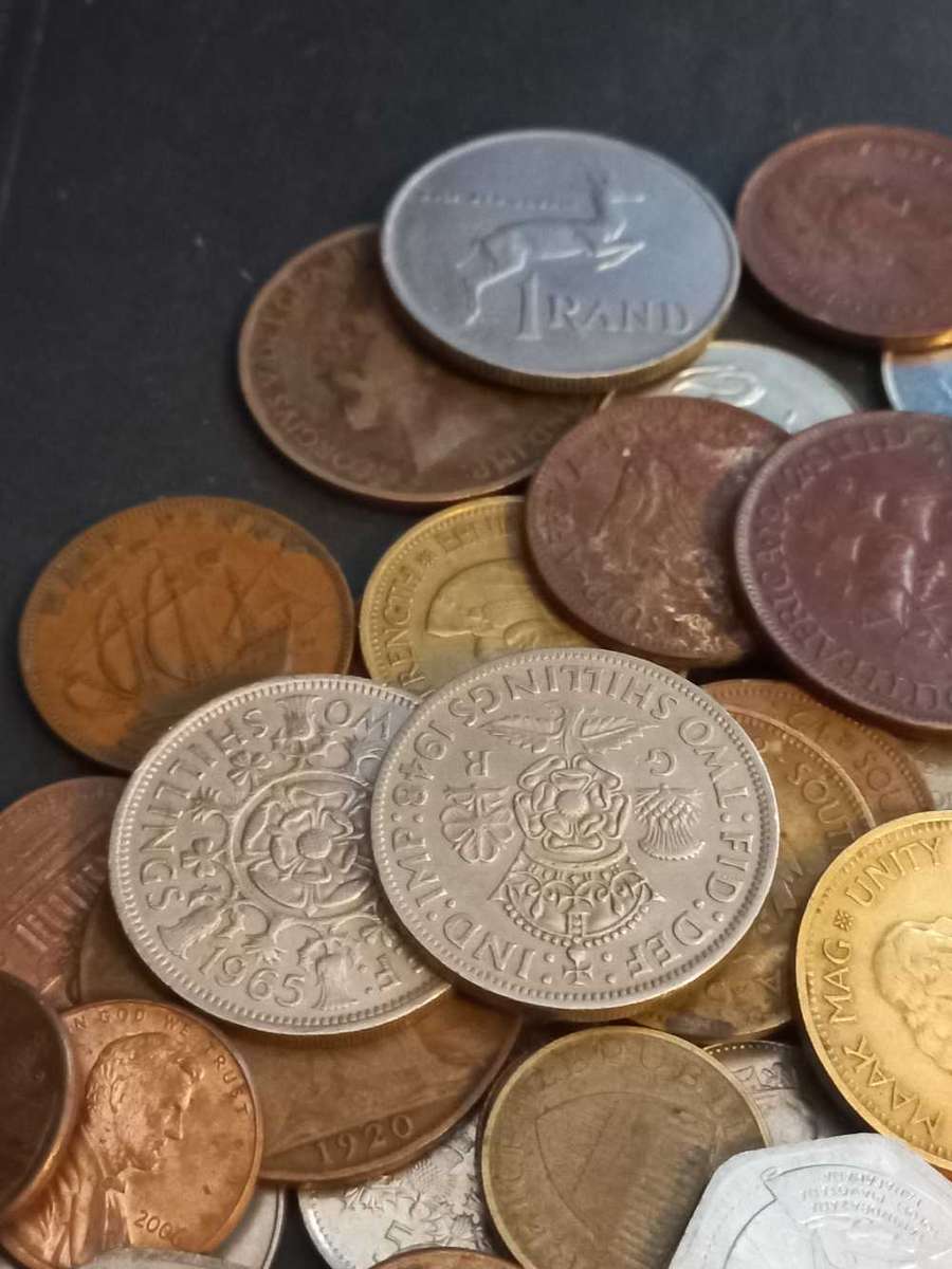 150 Mixed international coins