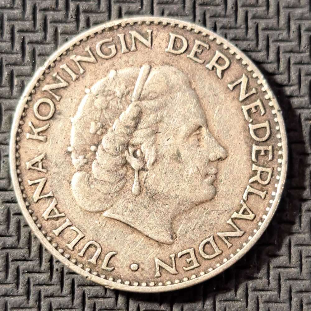 Silver coins, Netherlands, 1 Gulden x 5. One bid takes all