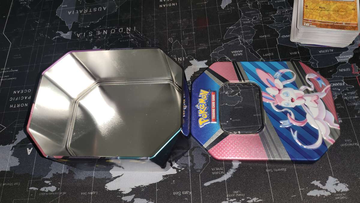 Auction- original pokemon cards and tin