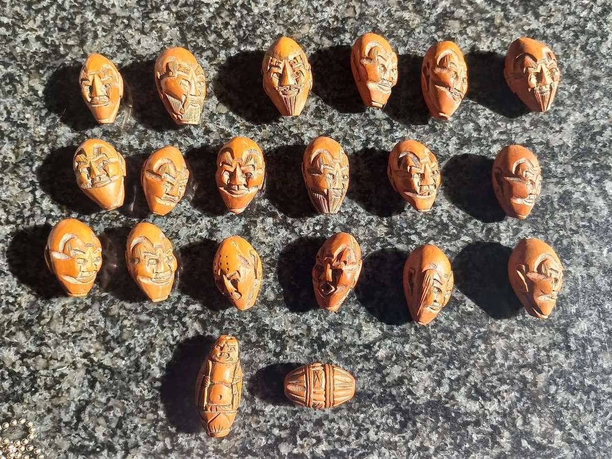 Vintage Chinese carved face beads,pits,Hedaio Prayer beads Buddhist Lohan Faces