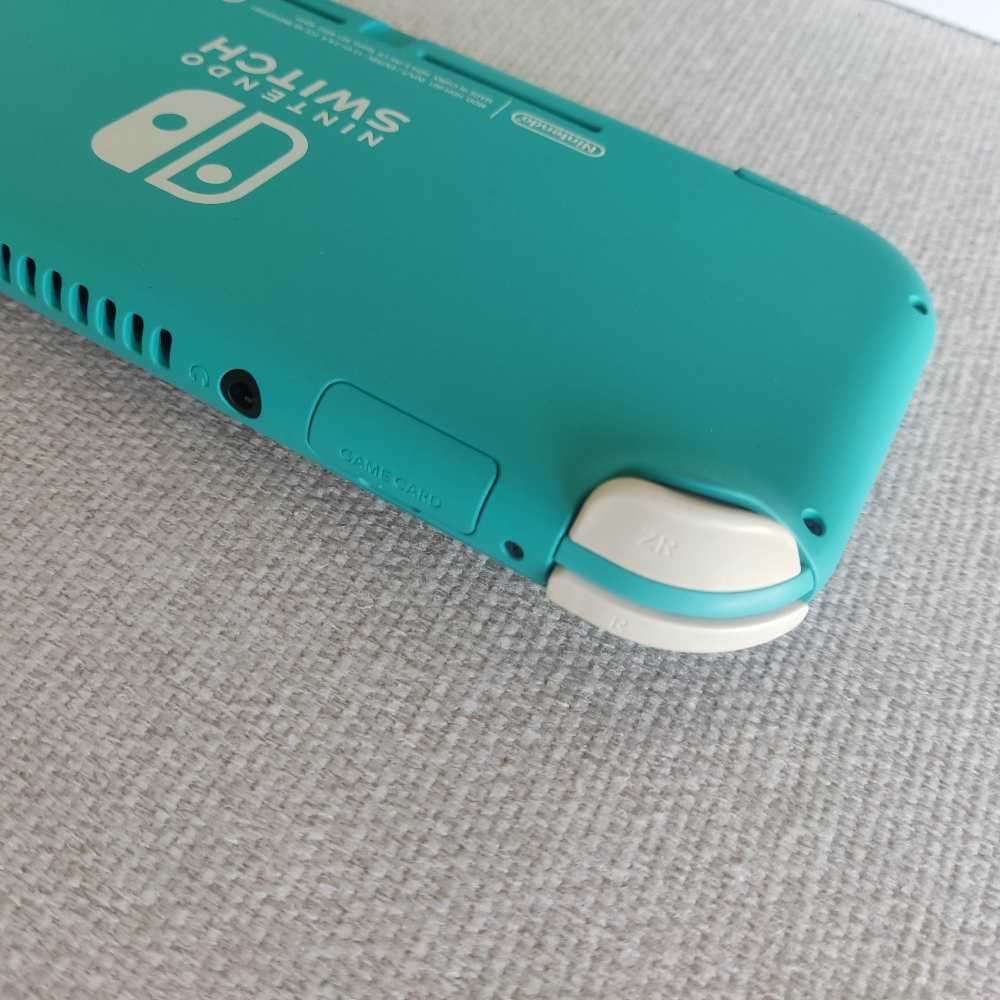 Nintendo Switch Lite console +box