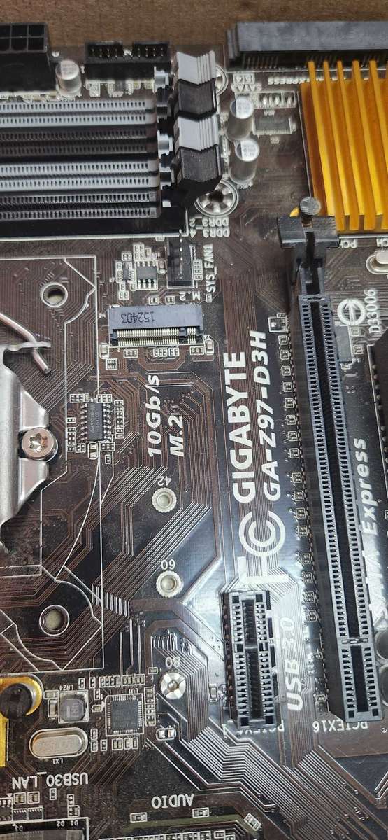 Gigabyte  ga-z97-d3h  with intel i5-4590