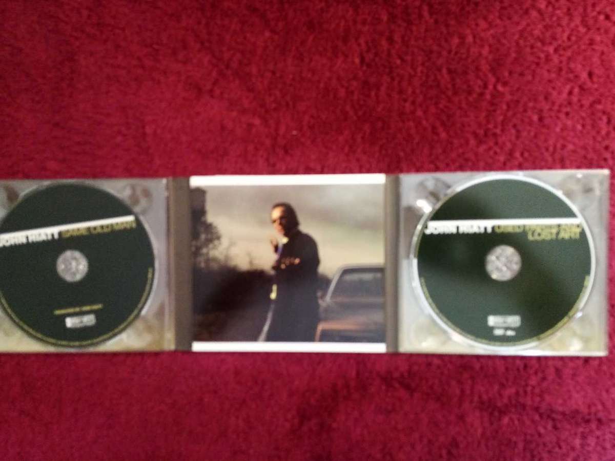 JOHN HIATT - SAME OLD MAN