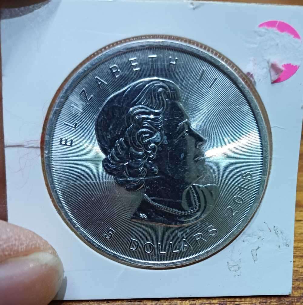 2015 Canada 1oz Pure Silver Maple 5Dollar Coin