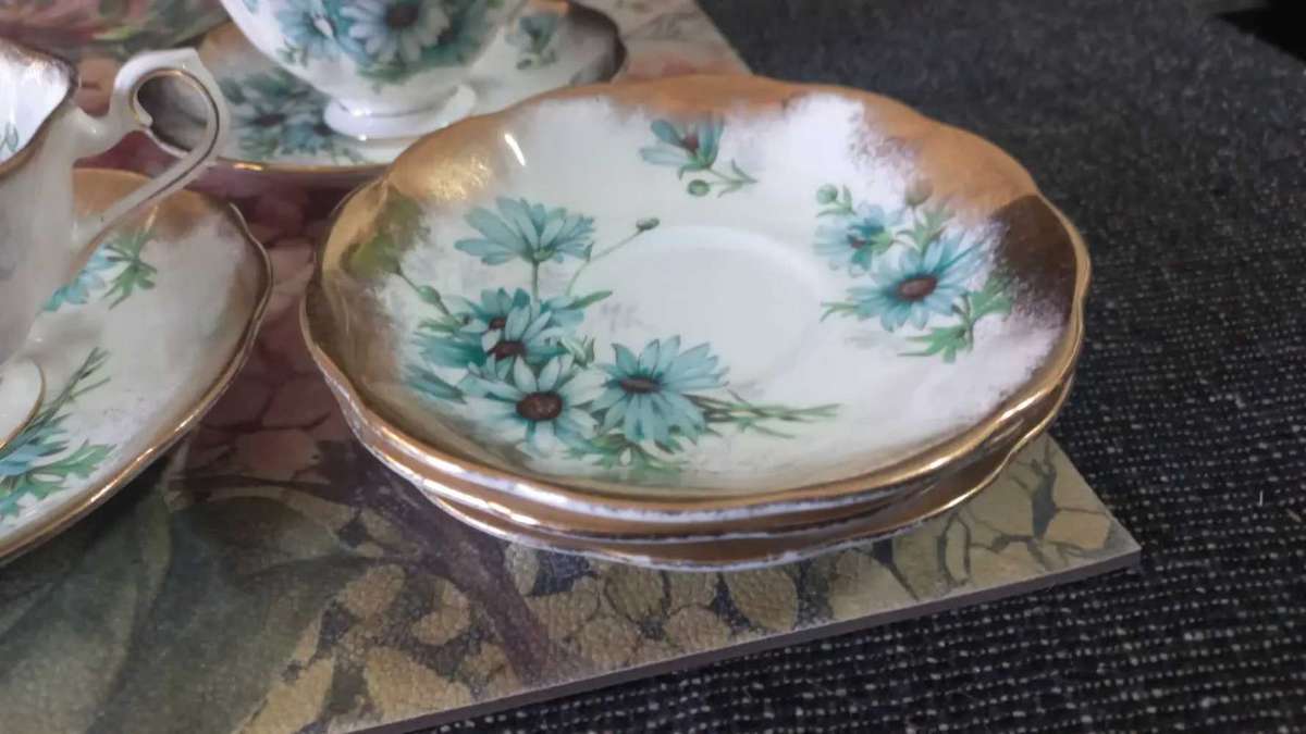 Royal Albert lot