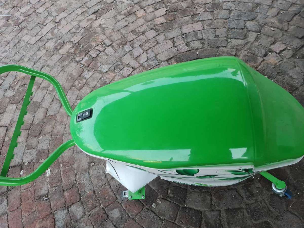 Green machine waterless Car wash system