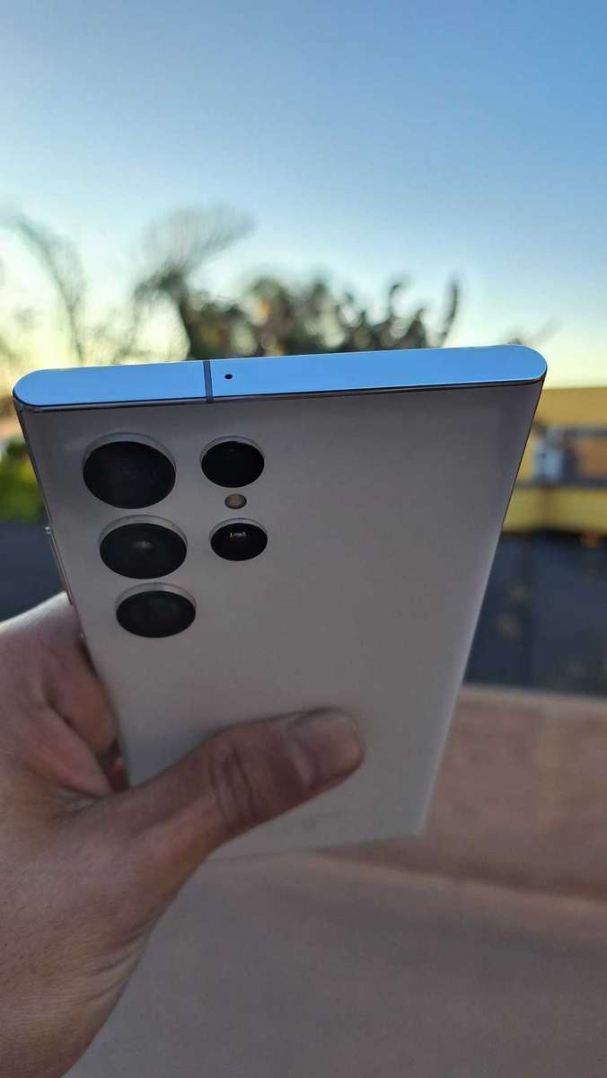 Samsung Galaxy S22 Ultra - Dual Sim 256GB