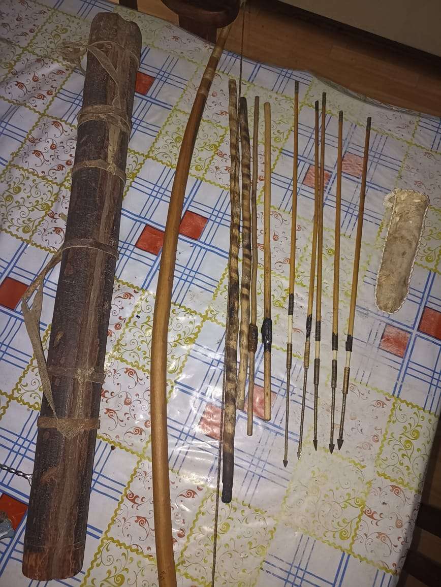 Koisan /Bushman bow and spheres