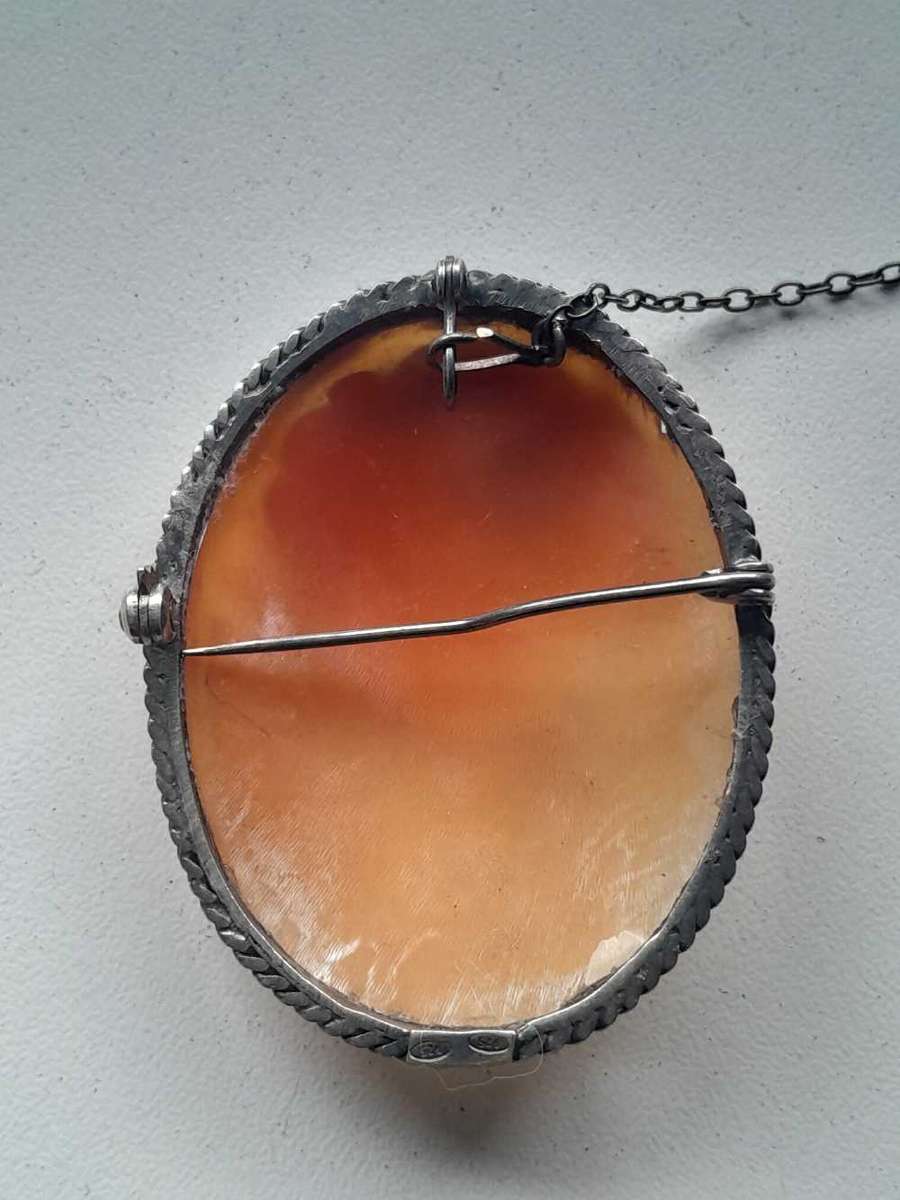 Beautifull vinatge Camoe in 925 Silvier