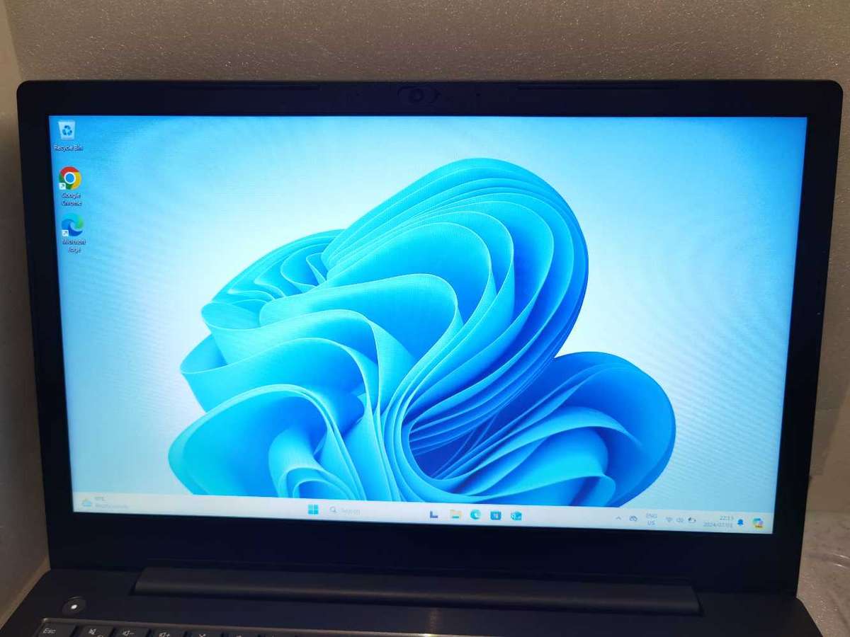 Lenovo 81ax V330 1.6ghz