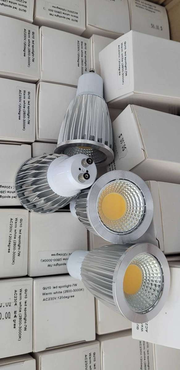 High Quality AC/DC 12v  GU10 Spot Light Bulbs, 7w  (Bid Per Piece)