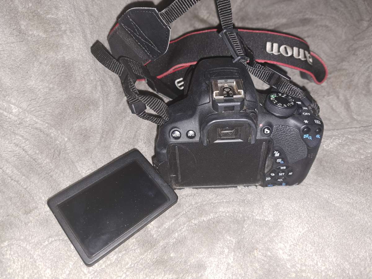 Canon 700D camera