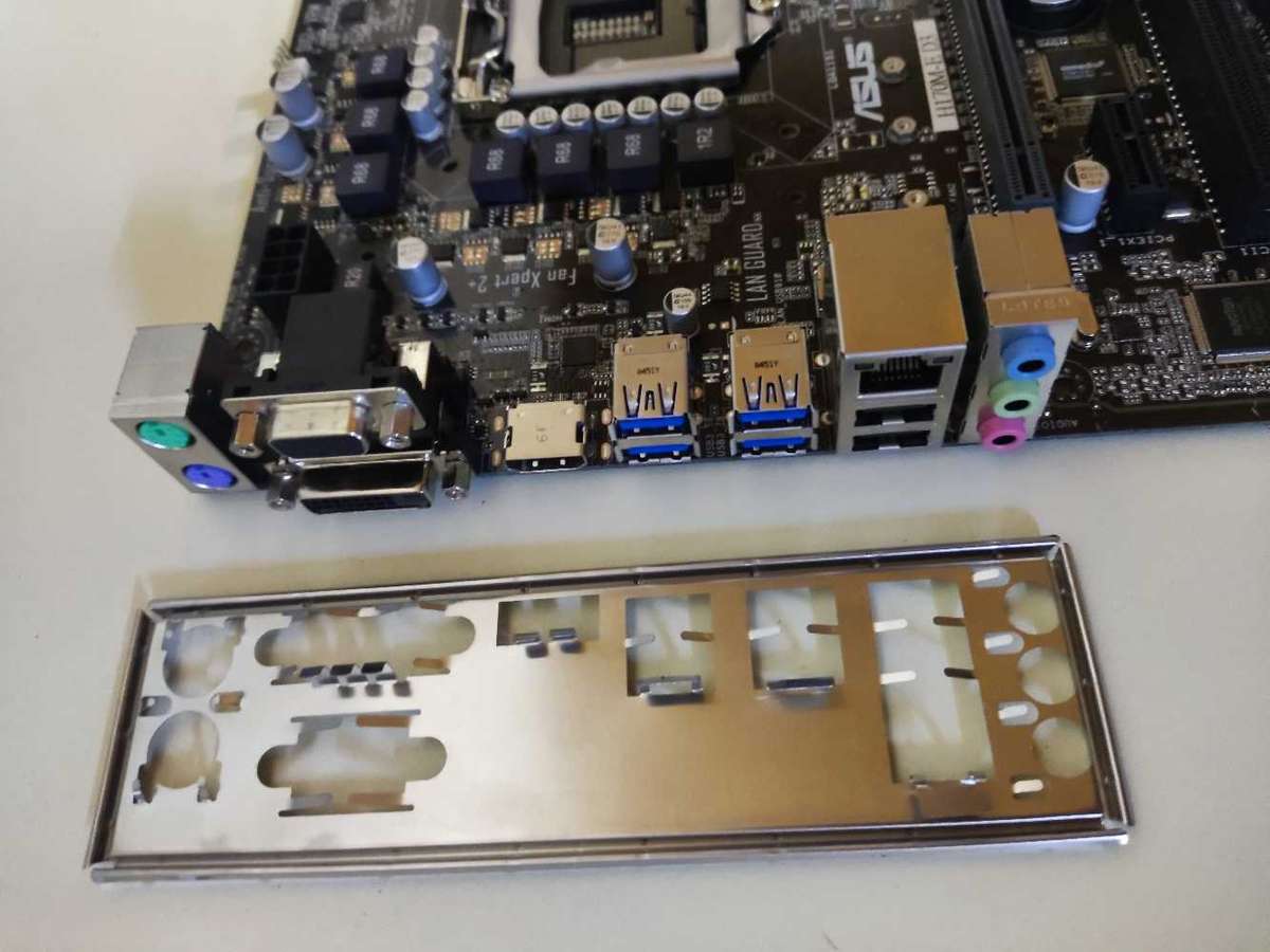 Asus H170M-ED3 Motherboard**Supports 6th gen and 7th gen CPU's**LGA1151**4 ram slots