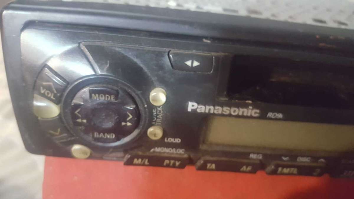 Panasonic car radio tape clip off face