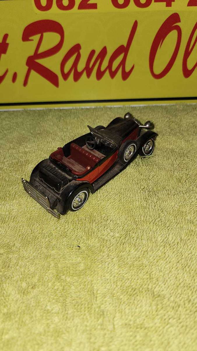 Packard Victoria by Model of Yesteryear