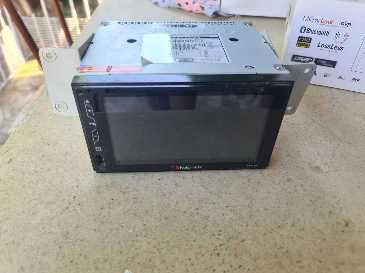 Nakamichi NA3020 2-DIN Built-in Bluetooth Touch Screen With Backup Camera
