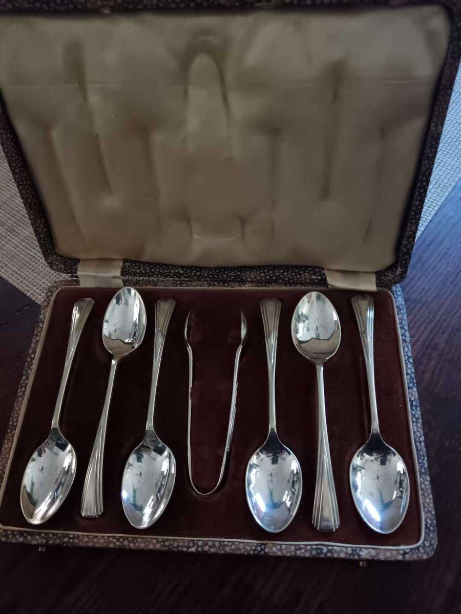 Set of Epns Teaspoons x6 with Matching Sugar Tongs Boxed
