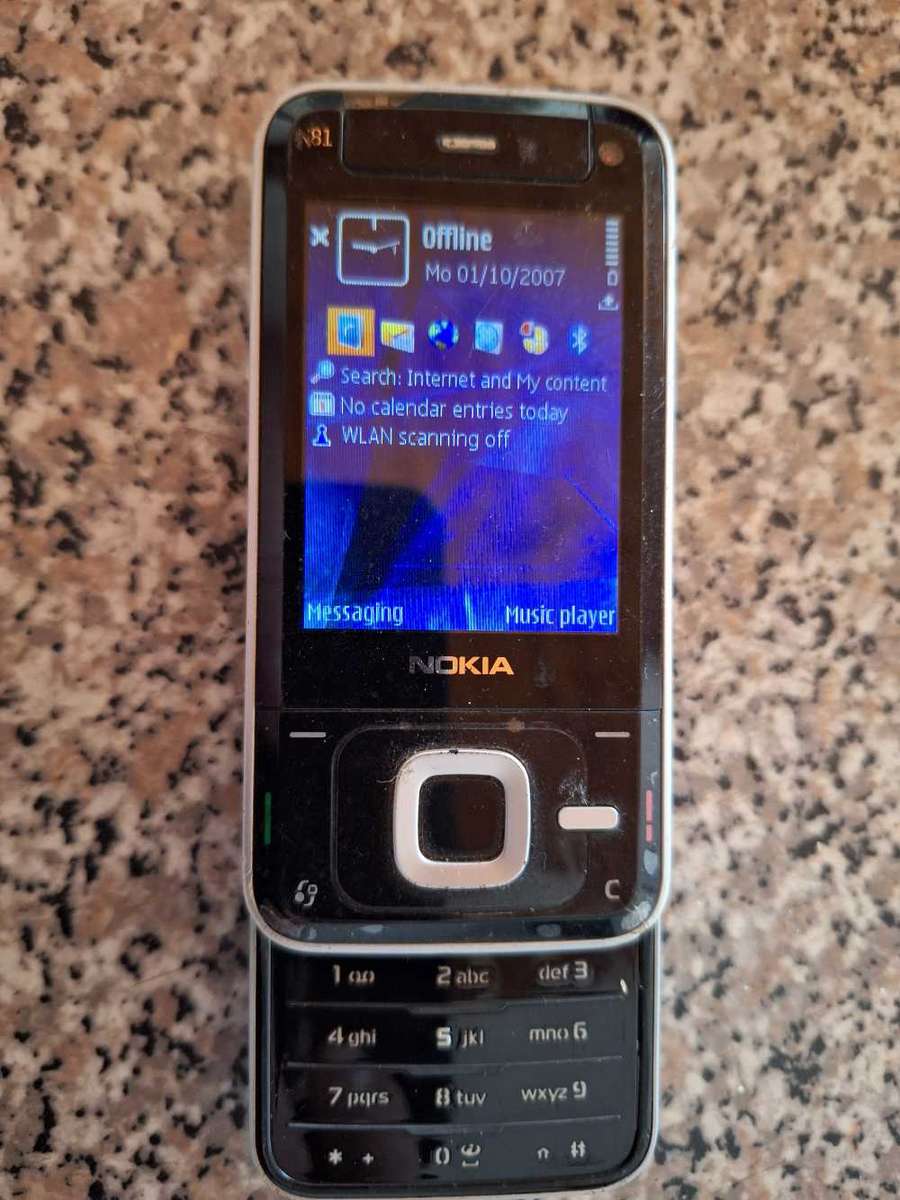 Nokia n81