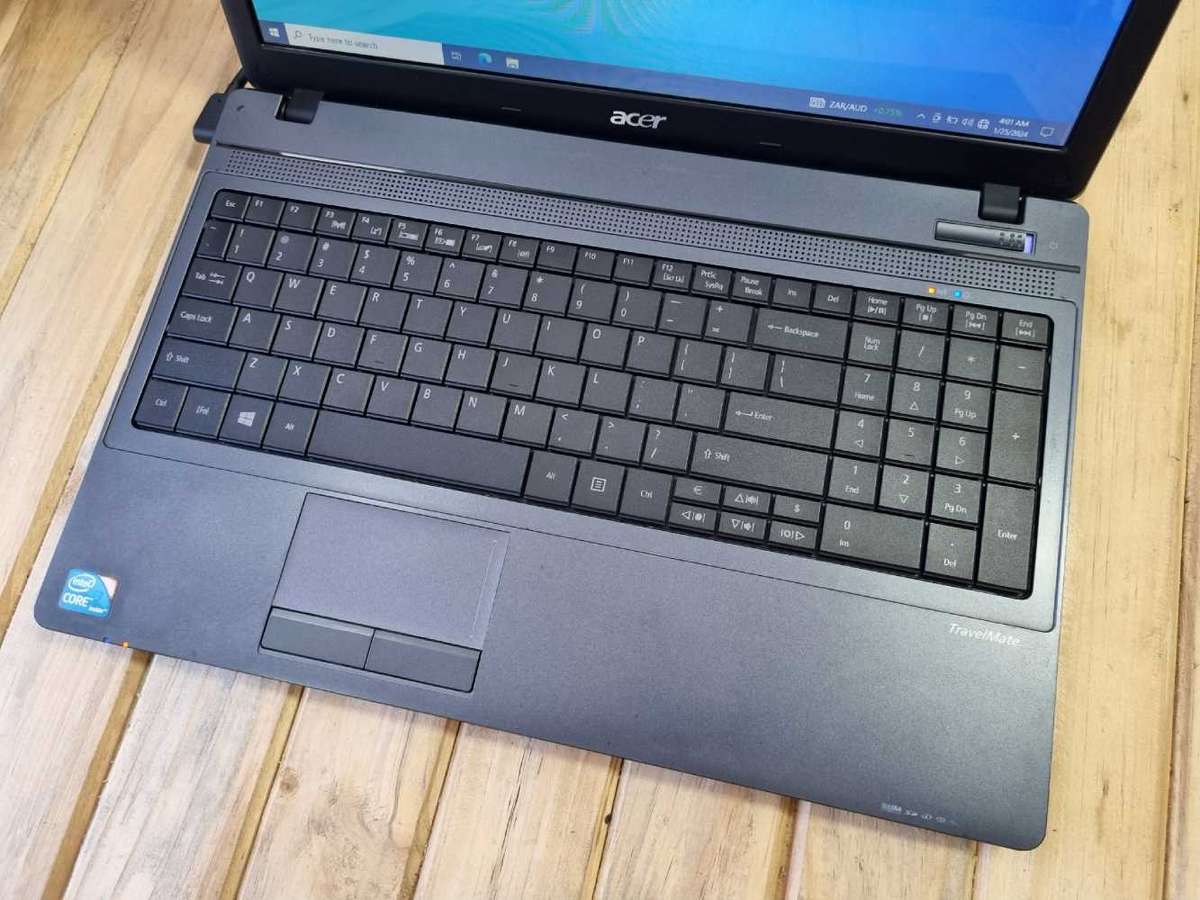 Acer Travel Mate Core i3/ 6GB RAM/ 500GB HDD/ Windows 10 Pro