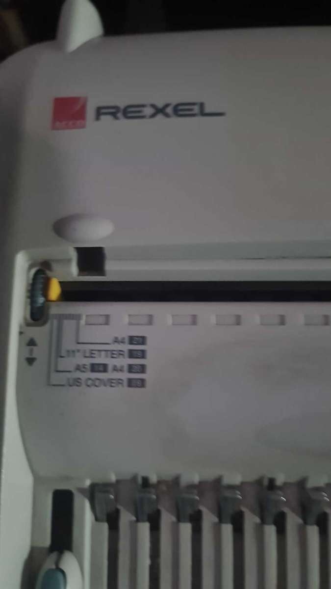 Rexel Book Binder CB 405