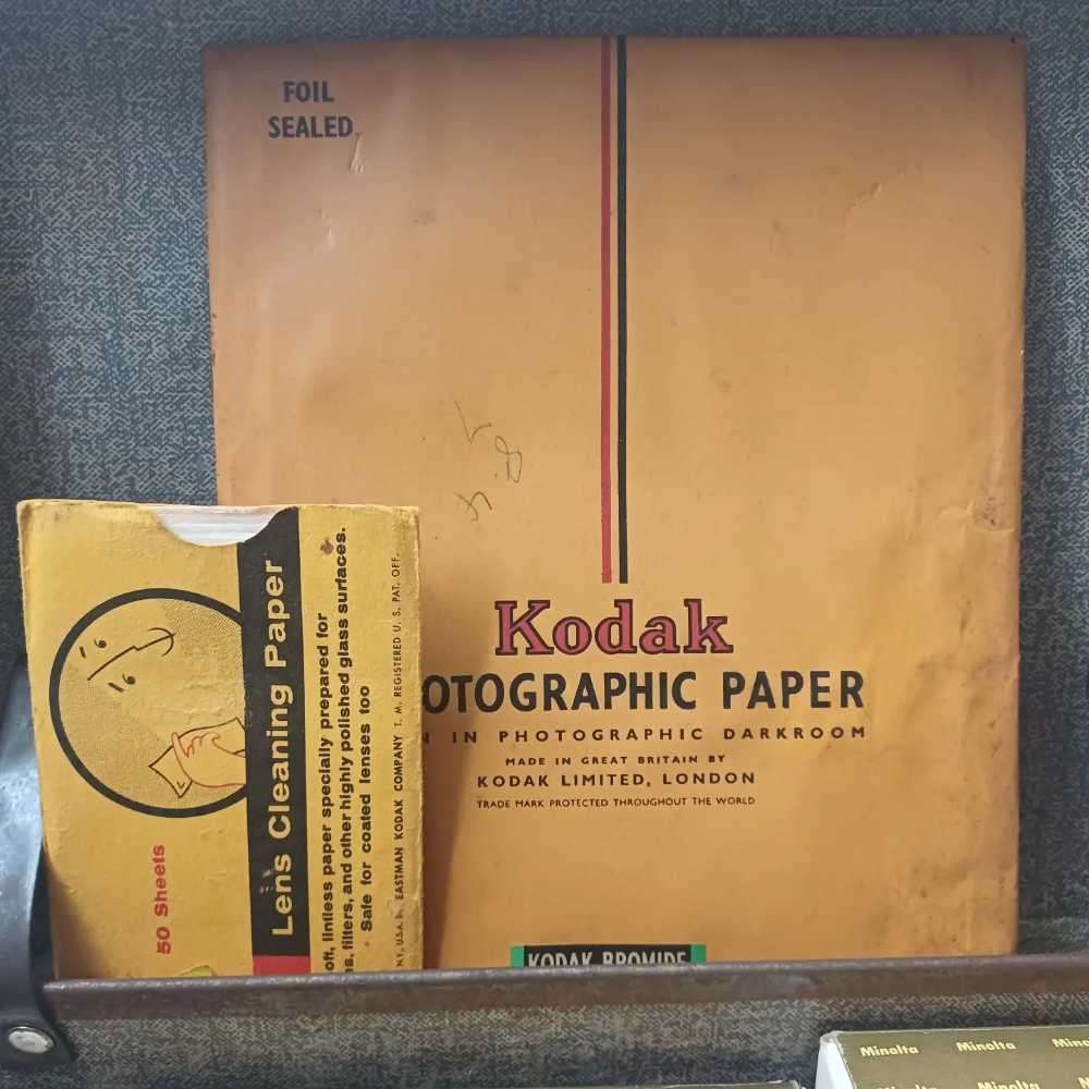 Lot of vintage Camera Equipment