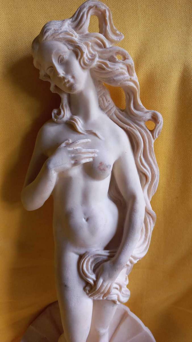 Vintage Birth of Venus statue/figurine