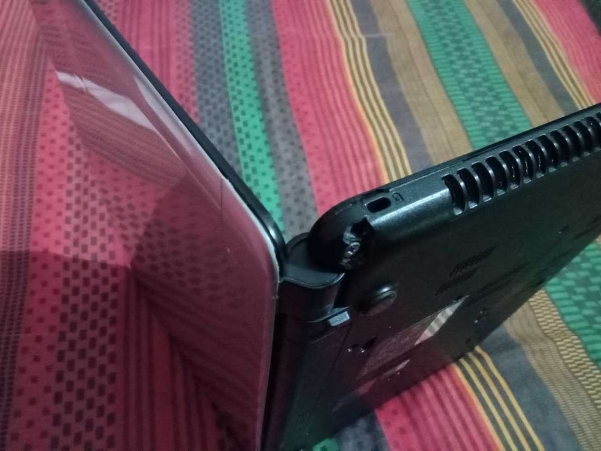 Acer E1-570 Core i3/12 Gig Ram/500 Gig HHD/Intel HD GFX Laptop