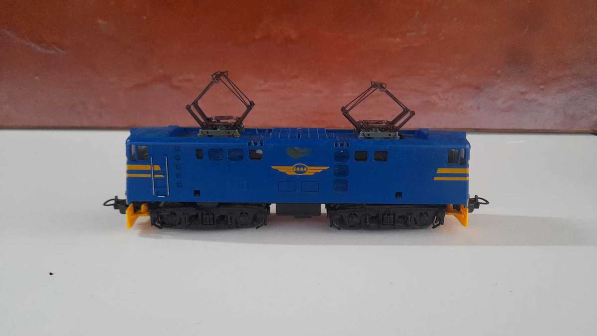 LIMA HO 5E BLUE TRAIN LOCOMOTIVE