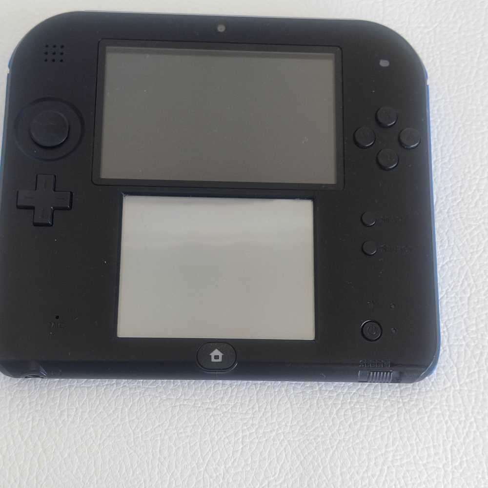 Nintendo 2DS (Wedge) Console +Games