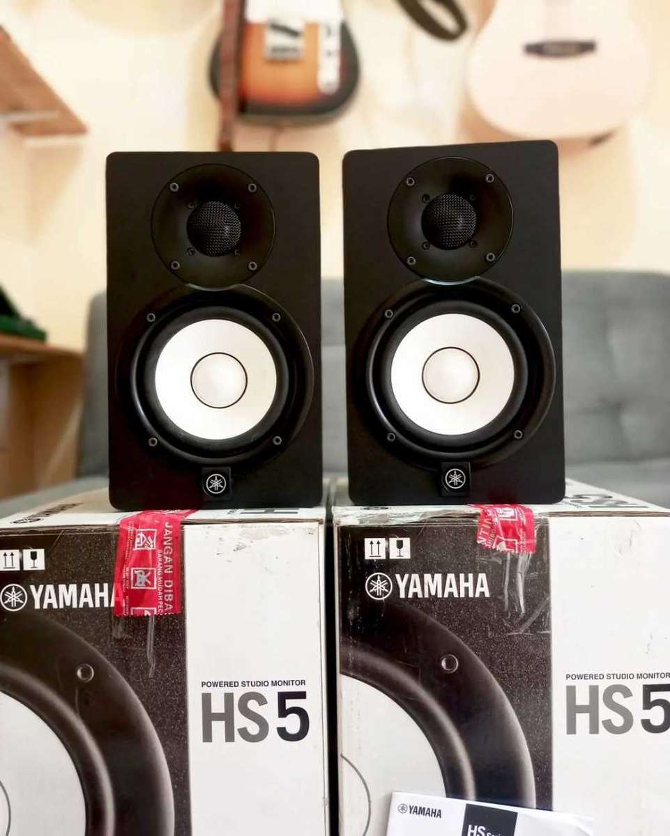 Yamahas HS5 Matched Pair Studio Monitors