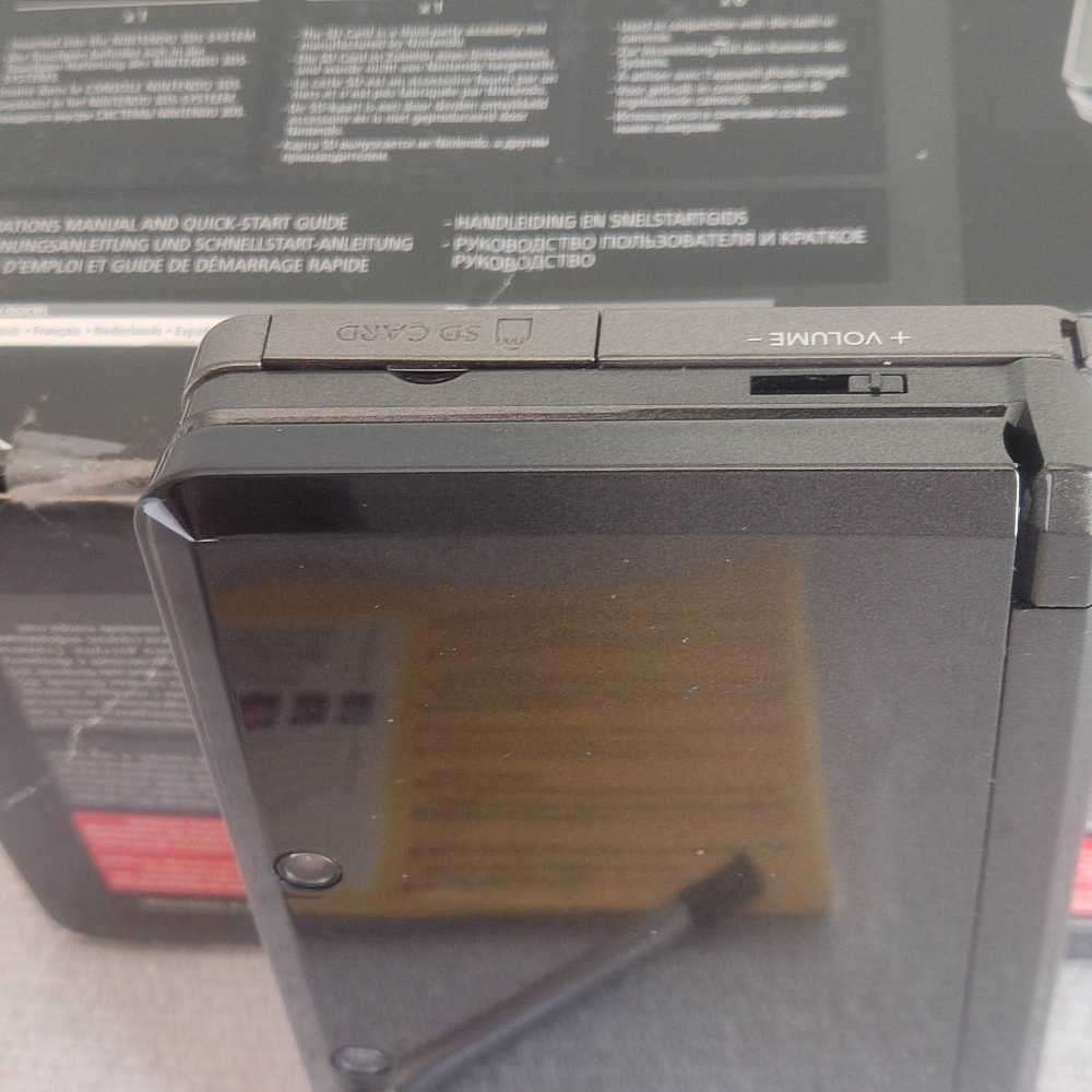 Nintendo 3ds European region Console +box