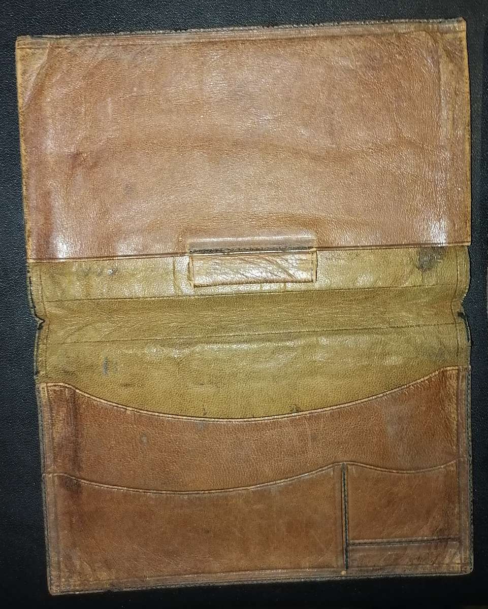 VINTAGE GENIUNE LEATHER MEN`S WALLETS