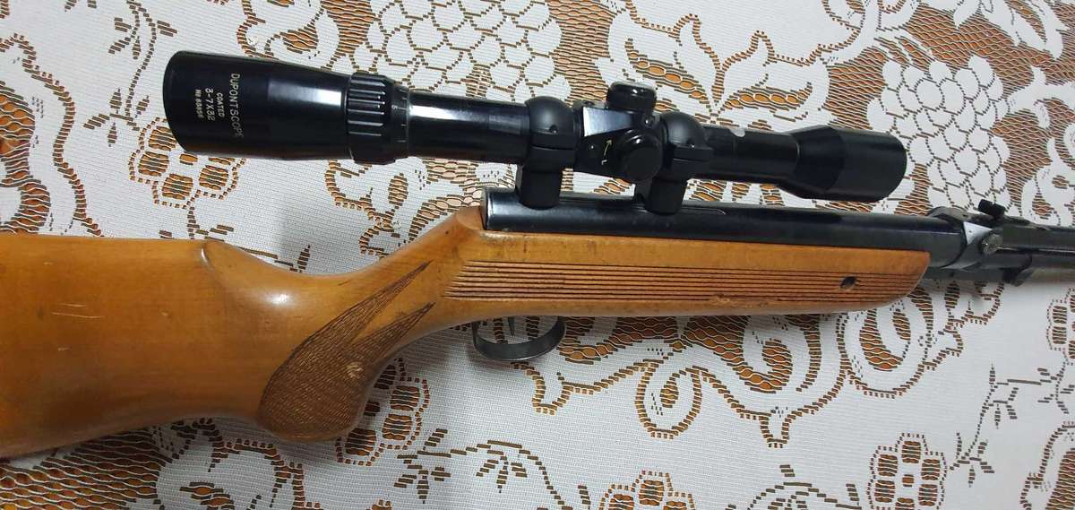 Immaculate Vintage Telly/Jelly airgun, 100% Working condition + Rifle bag worth R500 !!