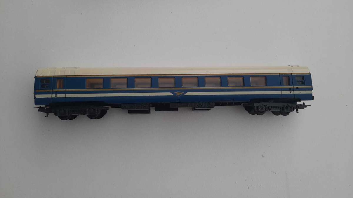 HO LIMA blue train coach