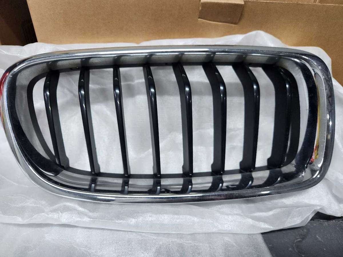 BMW F30 M SPORT KIDNEY GRILLS