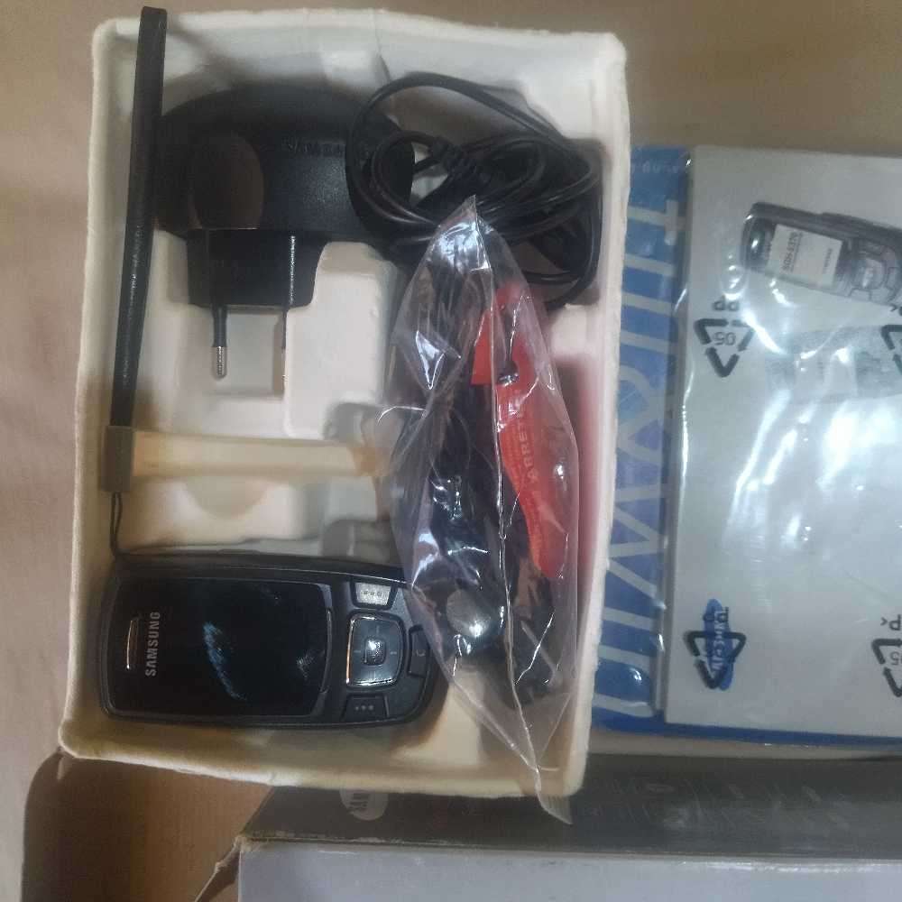 SAMSUNG SGH-E370 PHONE