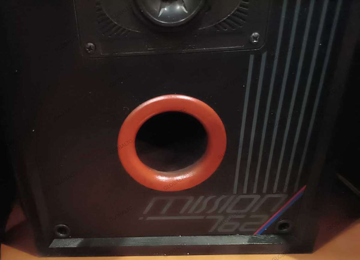 Mission 762 speaker set left and right.