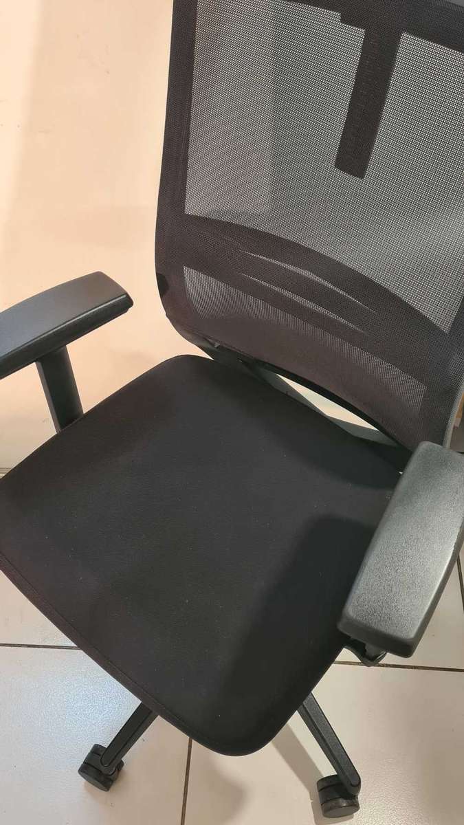 With 3D adjustable Armrests. DHL high back office chair