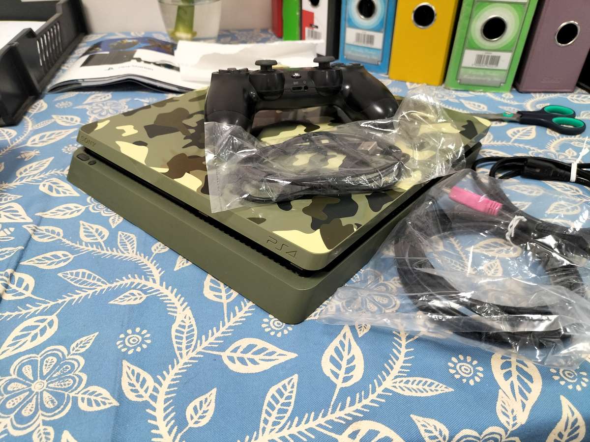 Sony Playstation 4 Slim