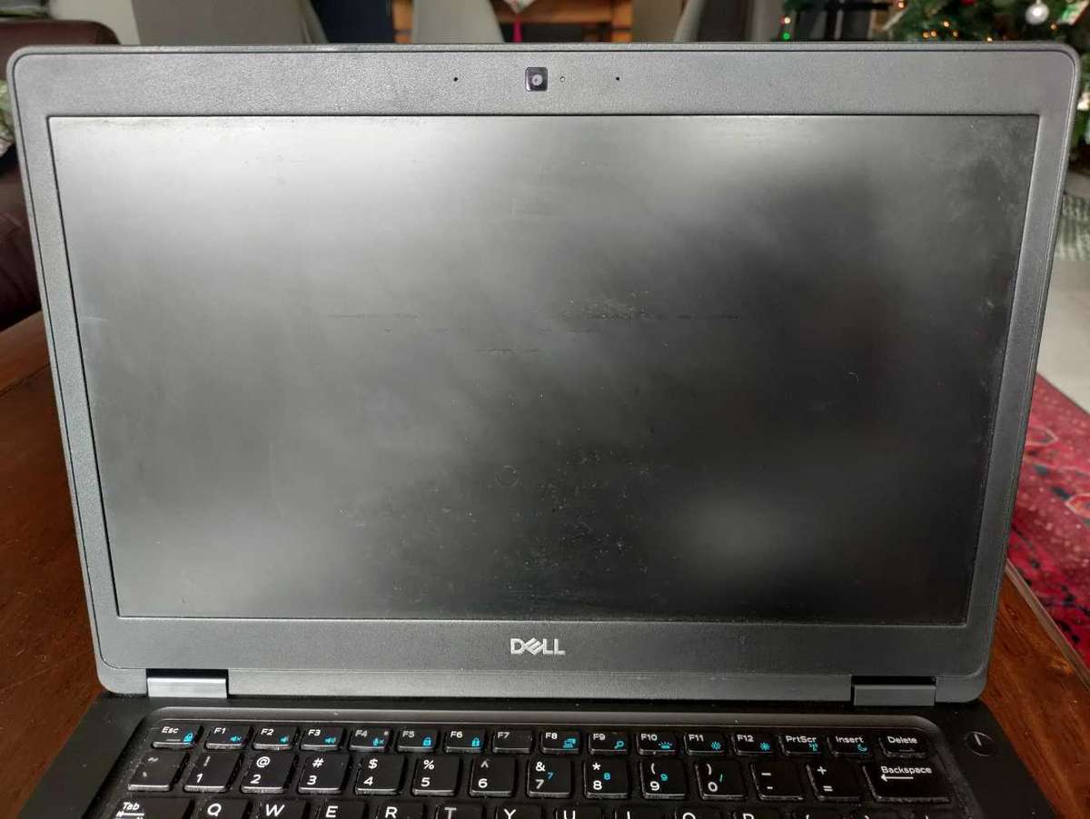 Dell Latitude 5495 14" Laptop AMD Ryzen 5 Pro 2 GHz 20 GB 256 GB SSD W10P FHD