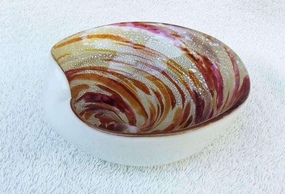 A GORGEOUS 1950`S MURANO GLASS SILVER FLAKE SWIRL ASHTRAY OR SWEETY BOWL !!