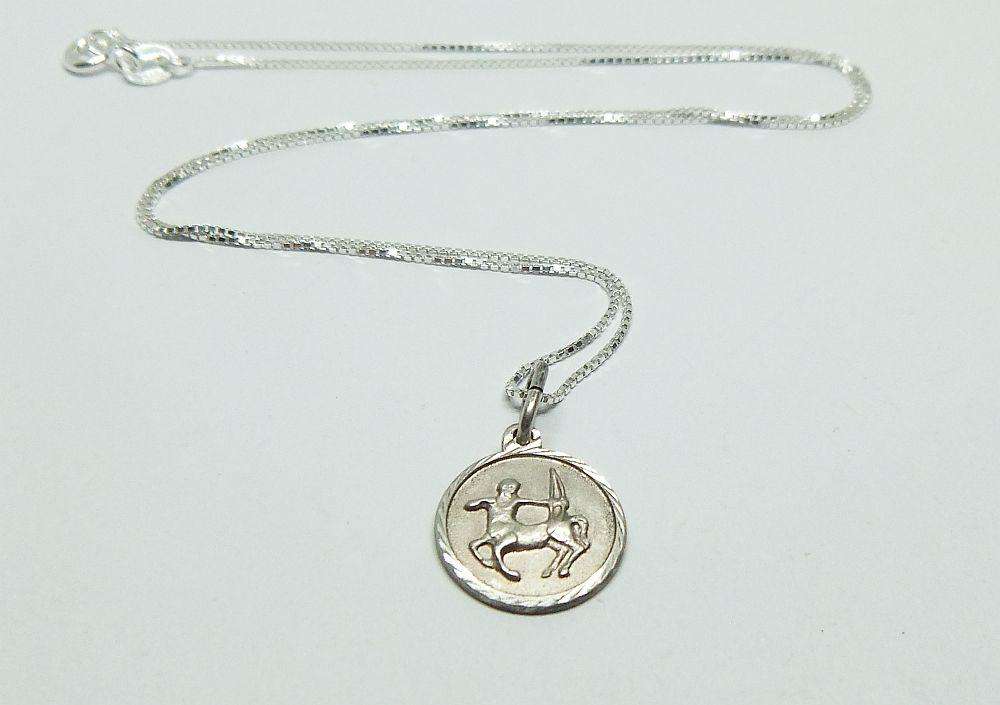 WOW !! A STERLING SILVER SAGITTARIUS PENDANT WITH 42 CM STERLING SILVER NECKLACE !! FREE COMBINING !