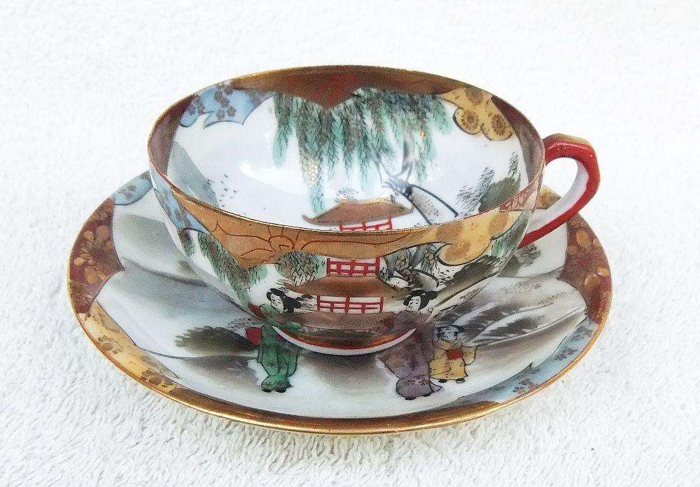 MUST SEE !! A MAGNIFICENT HIGHLY DETAILED VINTAGE SIGNED HAND PAINTED JAPANESE CUP AND SAUCER !!