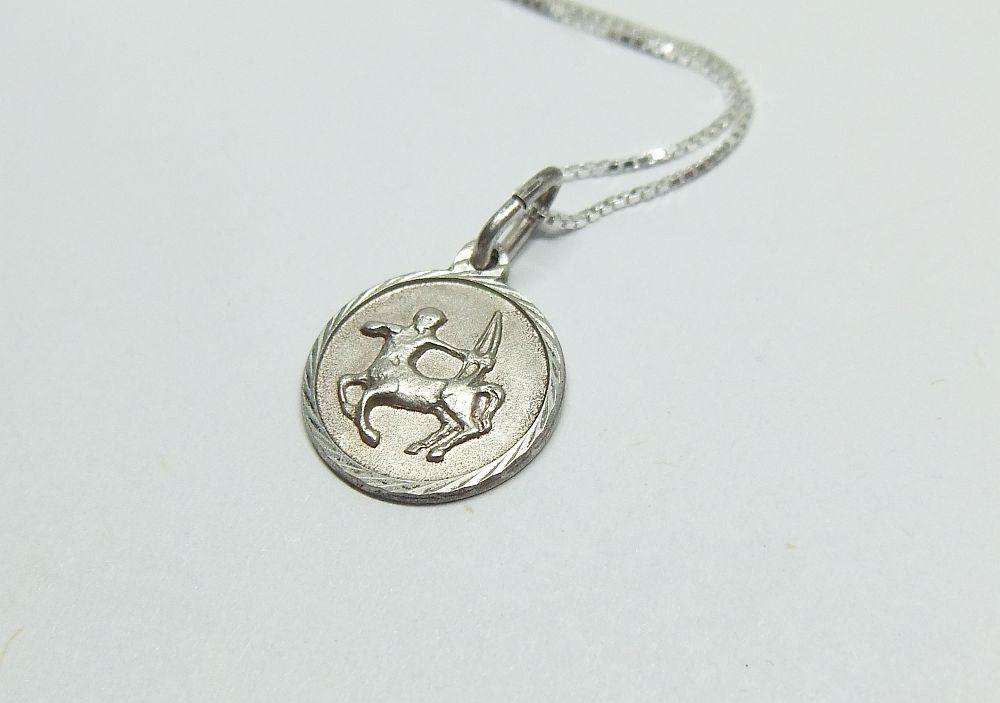 WOW !! A STERLING SILVER SAGITTARIUS PENDANT WITH 42 CM STERLING SILVER NECKLACE !! FREE COMBINING !